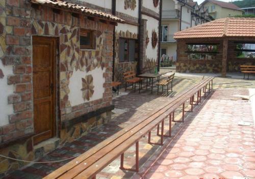 Hostal Apartments Dan Dar
