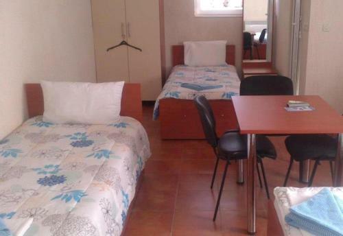 Hostal Apartments Dan Dar