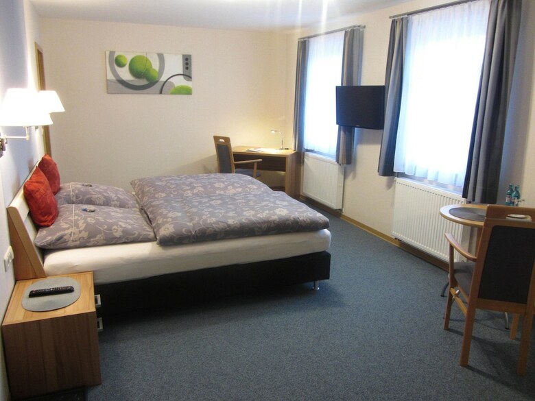 Hostal Gasthaus Zum Lindenwirt