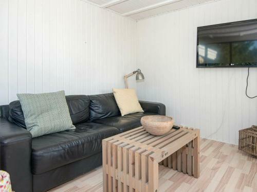 Two-bedroom Holiday Home In Fan� 6