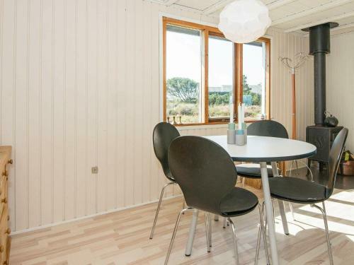Two-bedroom Holiday Home In Fan� 6