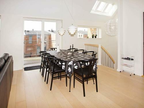 Apartamento Holiday Home Kirkeh�jvej