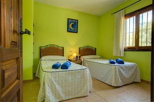 Los Tablones Villa Sleeps 4 Pool Wifi