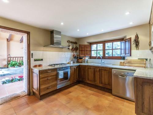 Beautiful Mansion In Pontos With Private Swimming Pool