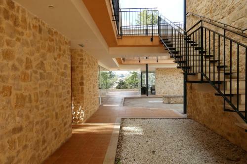 Hotel De Monta�a La Rocha