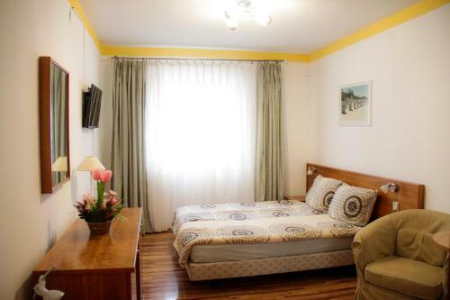 Chicken King's Rooms