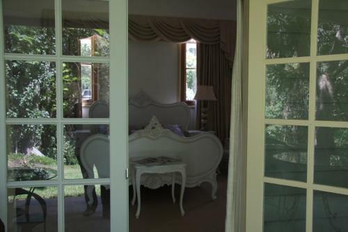 Hostal Foxglove Gardens