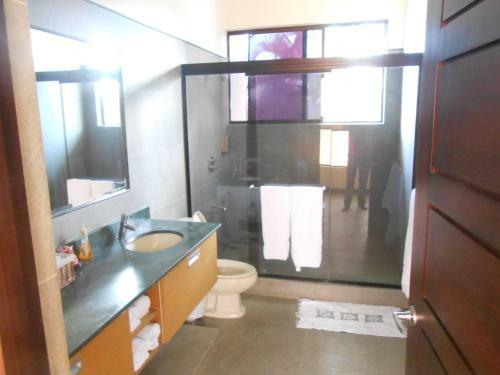 6 Bedroom House With Ocean Views Hermosa Palms #110