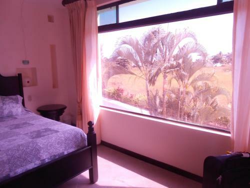 6 Bedroom House With Ocean Views Hermosa Palms #110