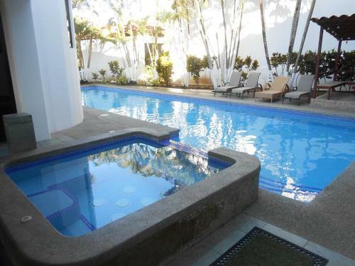 6 Bedroom House With Ocean Views Hermosa Palms #110