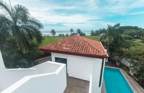6 Bedroom House With Ocean Views Hermosa Palms #110