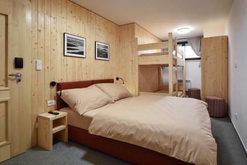 Hostal Chata Je?abinka