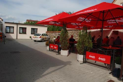 Hostal Penzion U R??e
