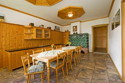 Apartamento Ferienwohnungen In Neuwernsdorf Er