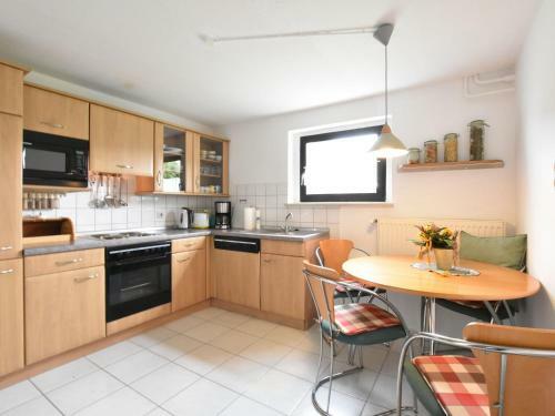 Cozy Apartment In Proseken With Lovely Terrace