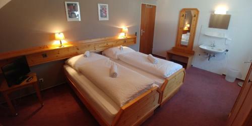 Hotel Bad Bruckhaus / Viaschweiz