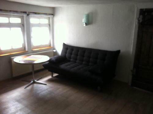 Hostal Traditionsgasthof Zum Luedertal