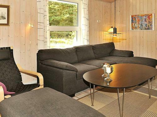 Three-bedroom Holiday Home In N�rre Nebel 5