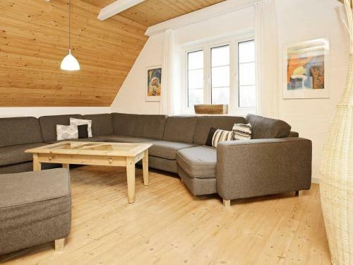 Six-bedroom Holiday Home In Bl�vand 6