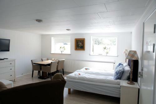 Ilse Made - Hotellet Ved Kilden