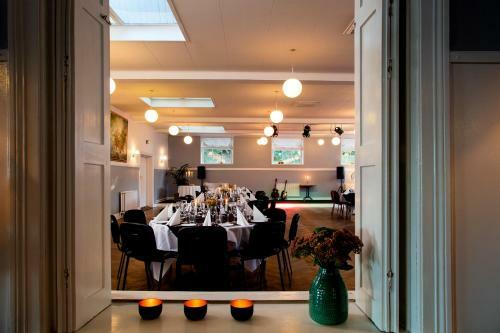 Flinchs Hotel