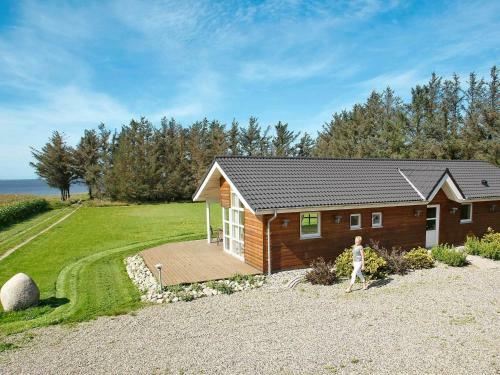 Three-bedroom Holiday Home In Vr�dal