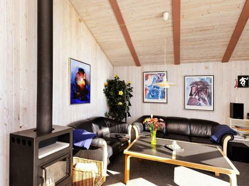 Four-bedroom Holiday Home In Fan� 8