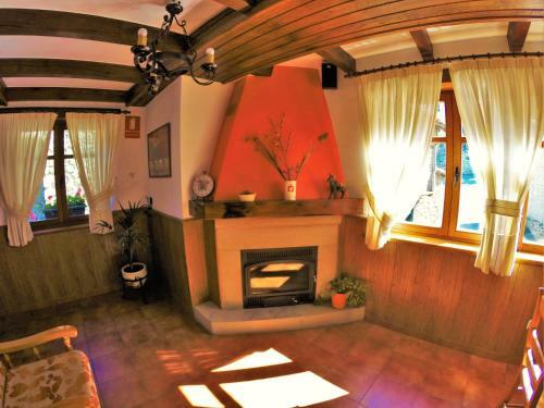 Agroturismo Viviendas Rurales El Cant�n