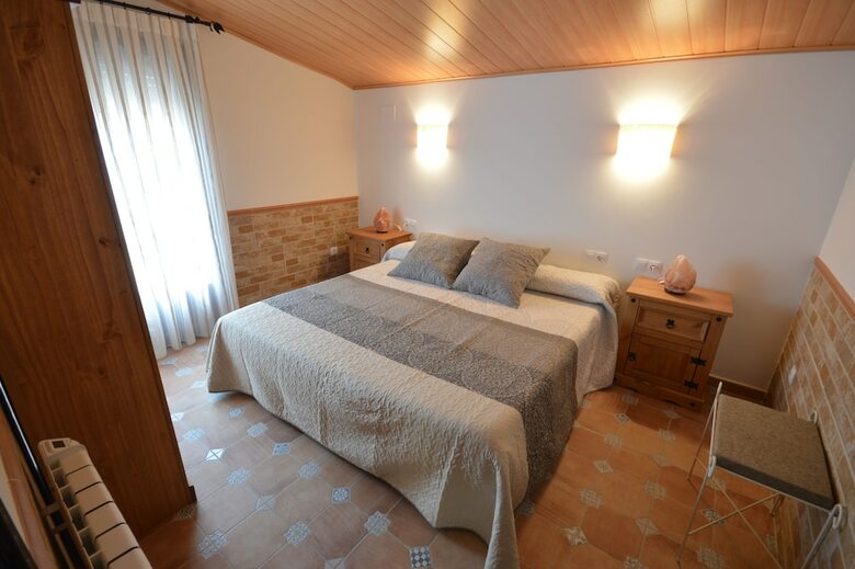 Agroturismo El Castillo De Celia