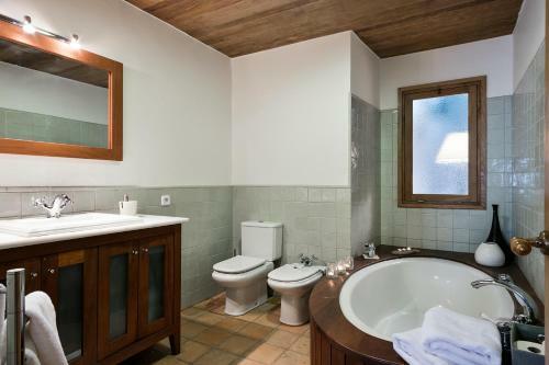 Home Deco Marenya House Costa Brava