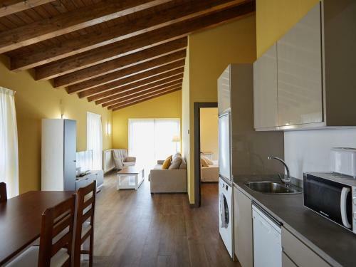 Cozy Holiday Home In Cangas De Onis With Meadow View
