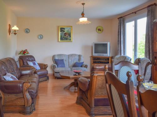 Beautiful Villa In Bassoues With Private Pool