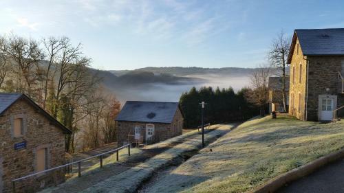 Vvf Villages � C?ur De Cantal � Vendes