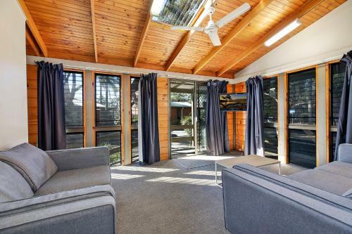 Hotel Shelley Beach Cabins