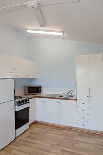 Hotel Shelley Beach Cabins
