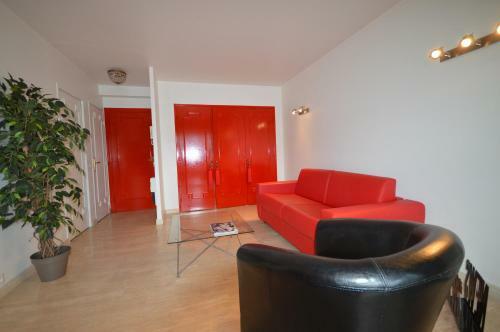 Large Studio Apartment