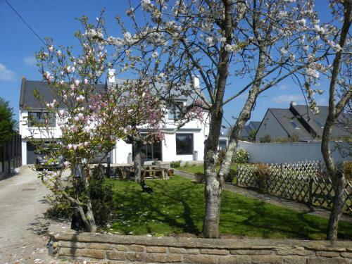 Modern Villa In Concarneau With Sea Nearby