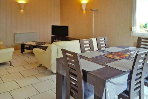 Holiday Home Haselbourg - Els05004-f
