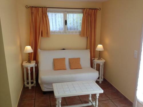 B&B With Charm, Quiet, Kitchen, Sw Pool.