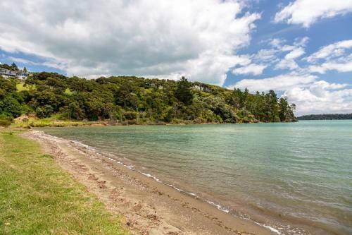 Te Whau Lodge