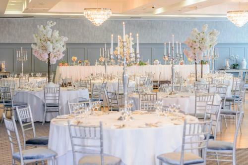 Carlton Shearwater Hotel
