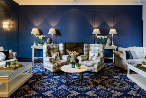Carlton Shearwater Hotel