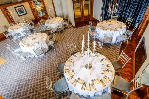 Carlton Shearwater Hotel