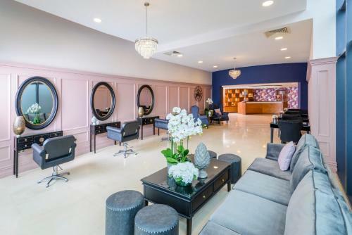 Carlton Shearwater Hotel
