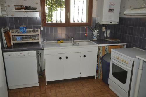 Villa Avec Jardin Au Calme Pour 8 Pers.- 2282