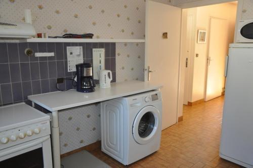 Villa Avec Jardin Au Calme Pour 8 Pers.- 2282