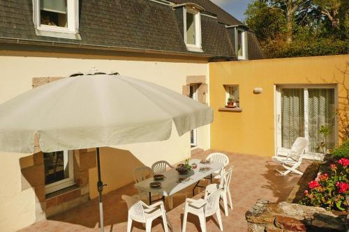 Holiday Home Lannilis - Bre05463-f