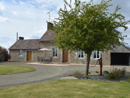 Charming Holiday Home In Le Teilleul With Garden