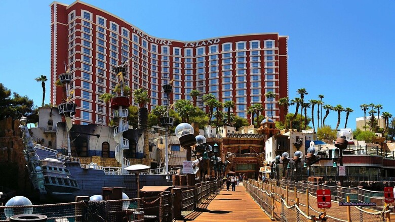 Hotel Treasure Island