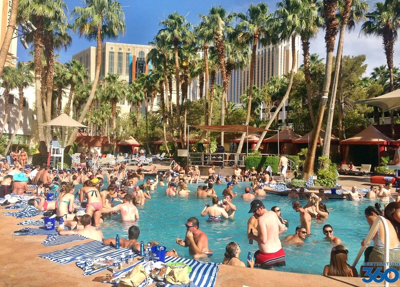 Hotel Treasure Island